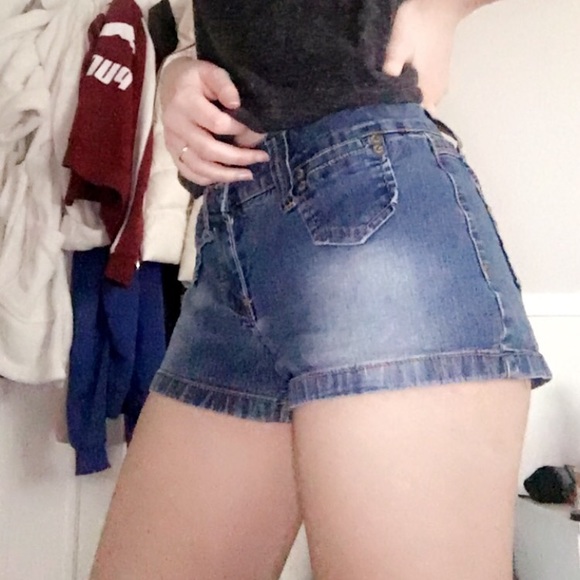 High waist shorts - Picture 2 of 2